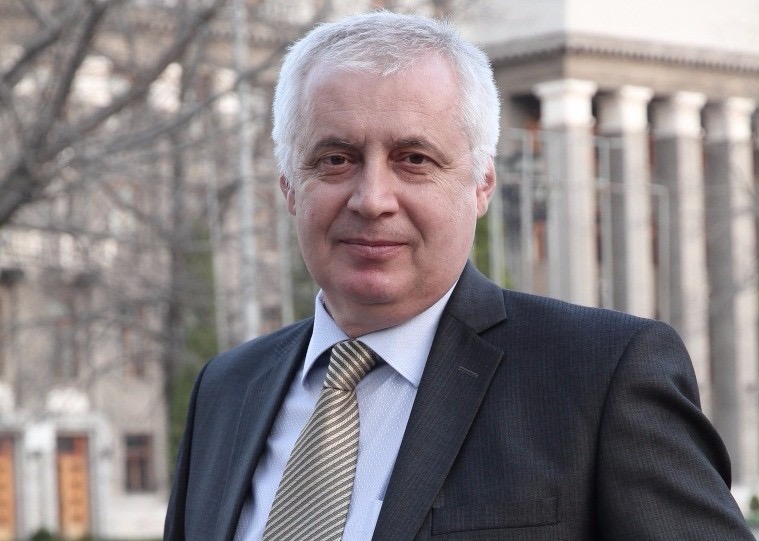 Об осетинском на русском 