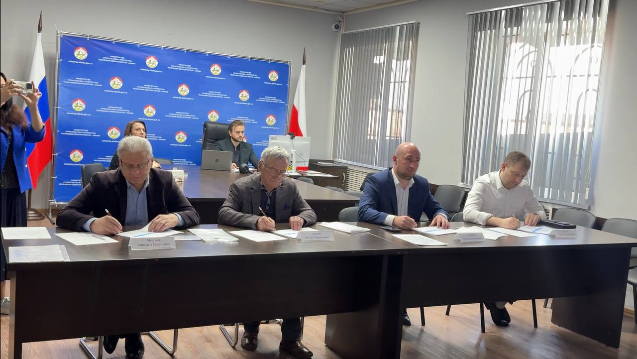 Экспертный совет определил работы, прошедшие во второй тур конкурса архитектурного рисунка «Место жизни — мечта»