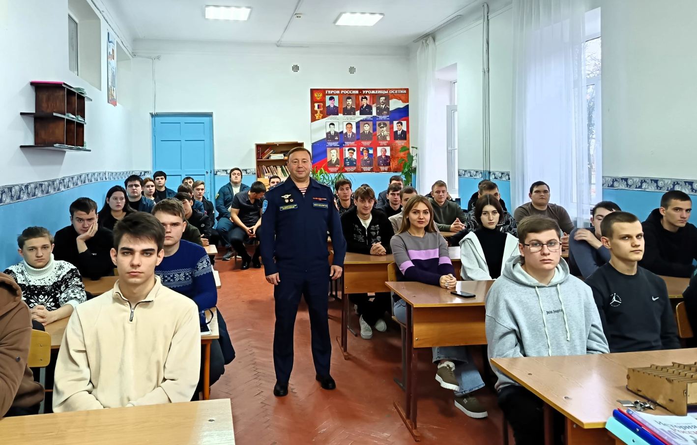Военнослужащие Моздокского авиационного полка Росгвардии провели мероприятия, посвященные Дню Неизвестного солдата