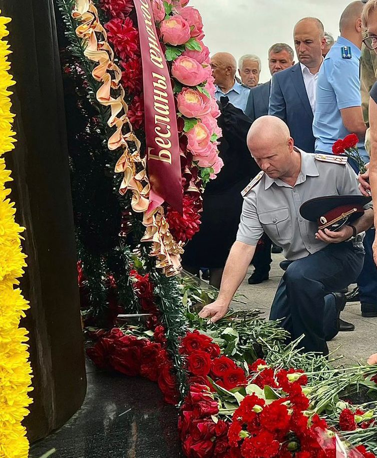 Руководство и сотрудники УФСИН России по РСО-Алания приняли участие в траурных мероприятиях на мемориальном комплексе «Город ангелов»
