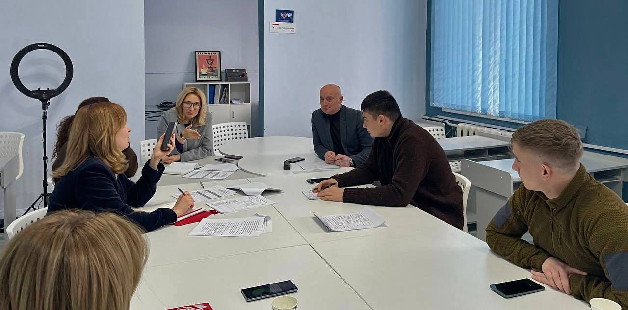 По поручению Главы РСО-Алания с февраля 2026 года в школах и ссузах Северной Осетии начнут работать советники по военно-патриотическому воспитанию из числа участников специальной военной операции